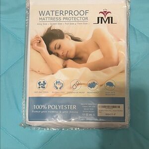 White Waterproof Mattress Protector